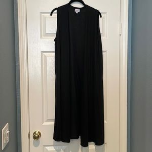 M solid black LuLaRoe Joy vest